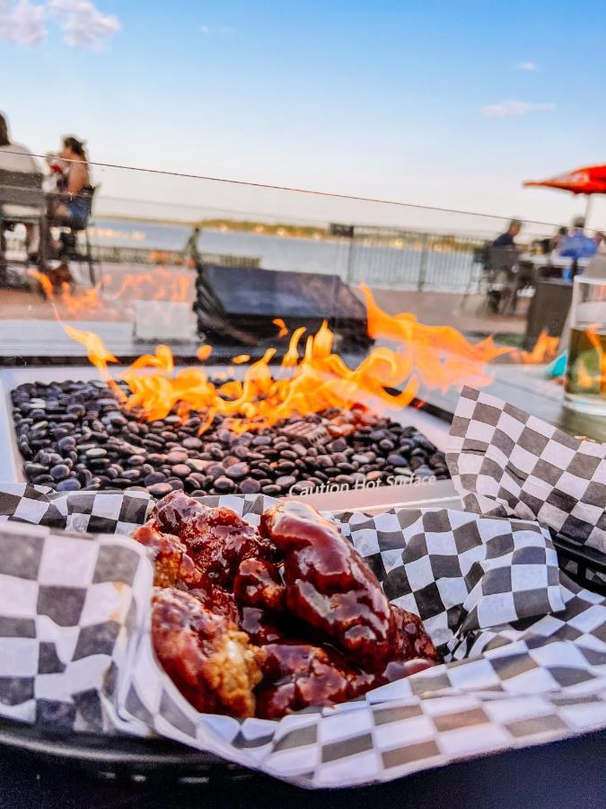 La Place Rendez-Vous Hotel Fort Frances Exteriér fotografie